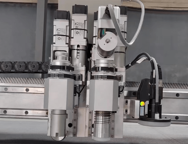CNC Oscillating Knife Cutting Machine