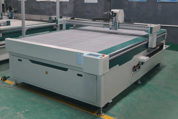 CNC Oscillating Knife Cutting Machine