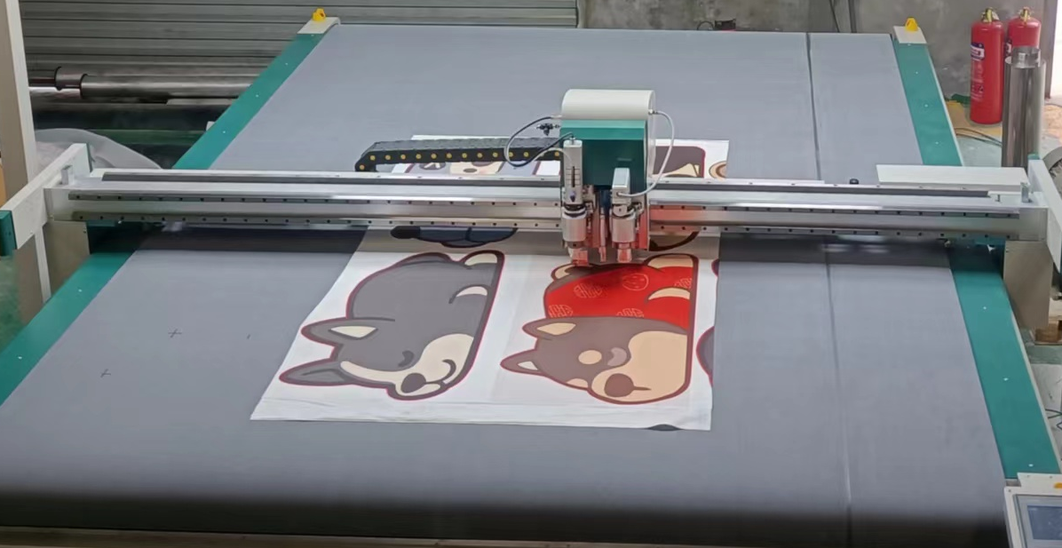 cnc oscillating knife cutting machine with CCD