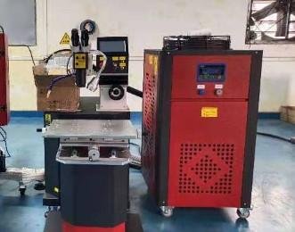 Máquina de soldadura láser YAG tipo pluma para reparación de moldes