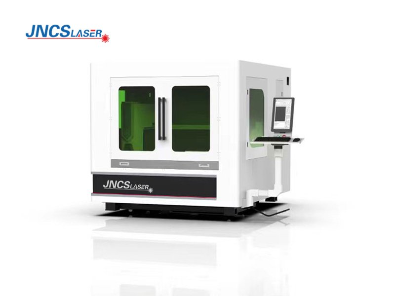 small fiber laser cutting machine with protect cover