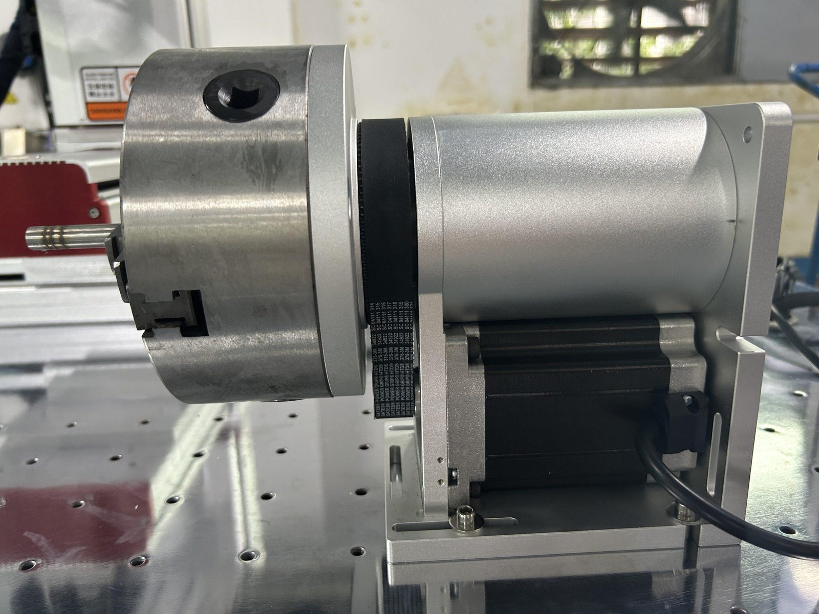 1kw 1.5kw 2kw automatic fiber laser welding machine 4 axis