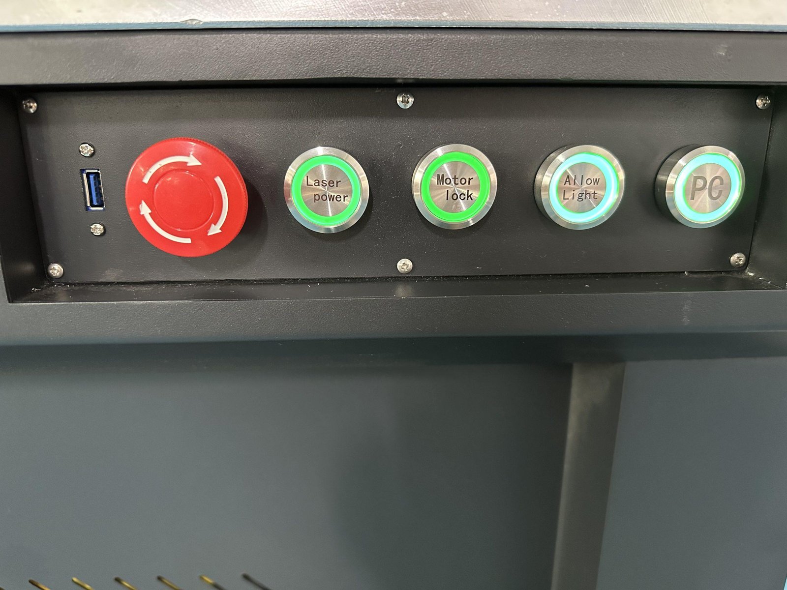 1kw 1.5kw 2kw automatic fiber laser welding machine 4 axis