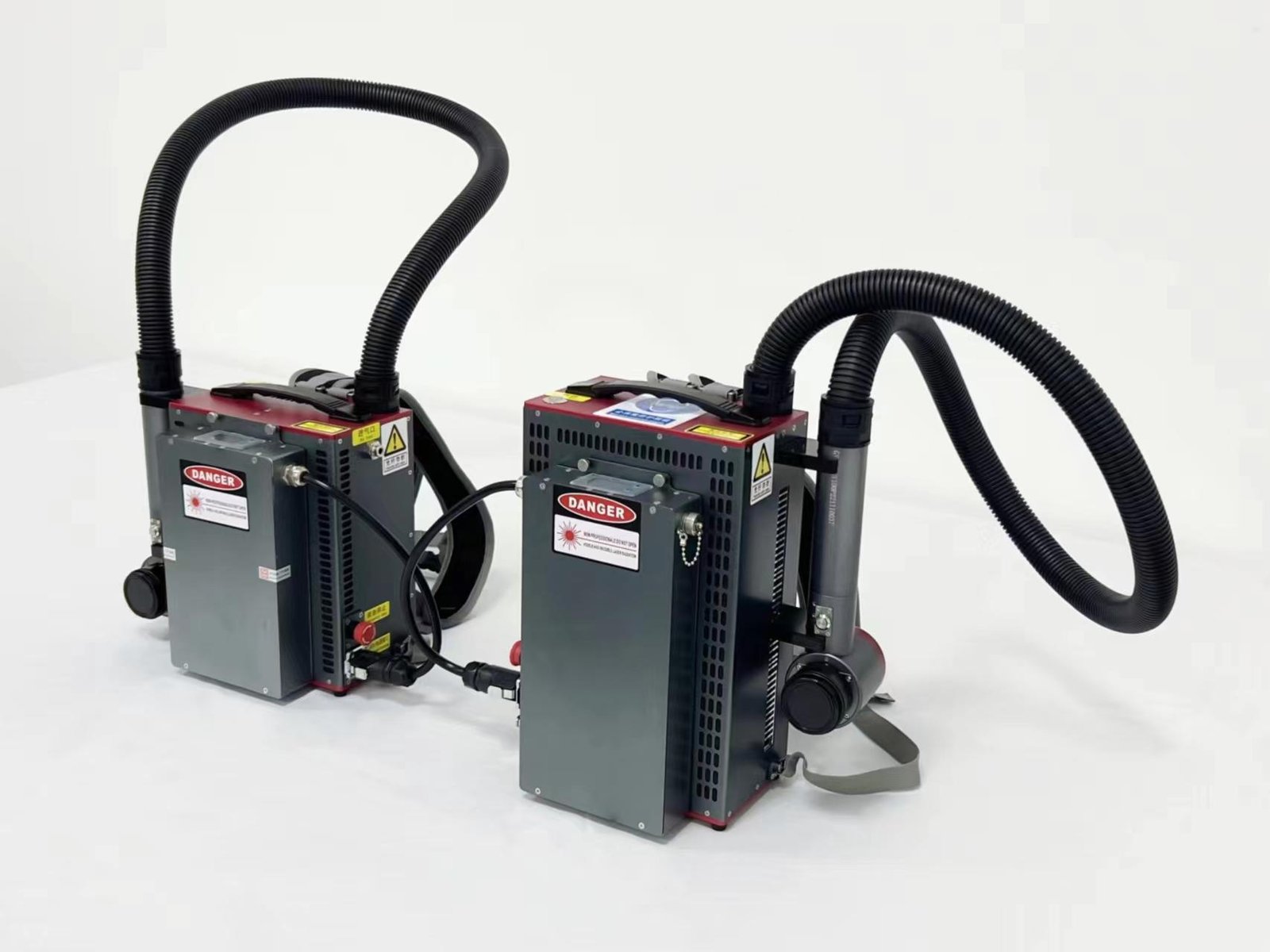 100W Backpack Pulsed Fiber Laser Cleaning Machine