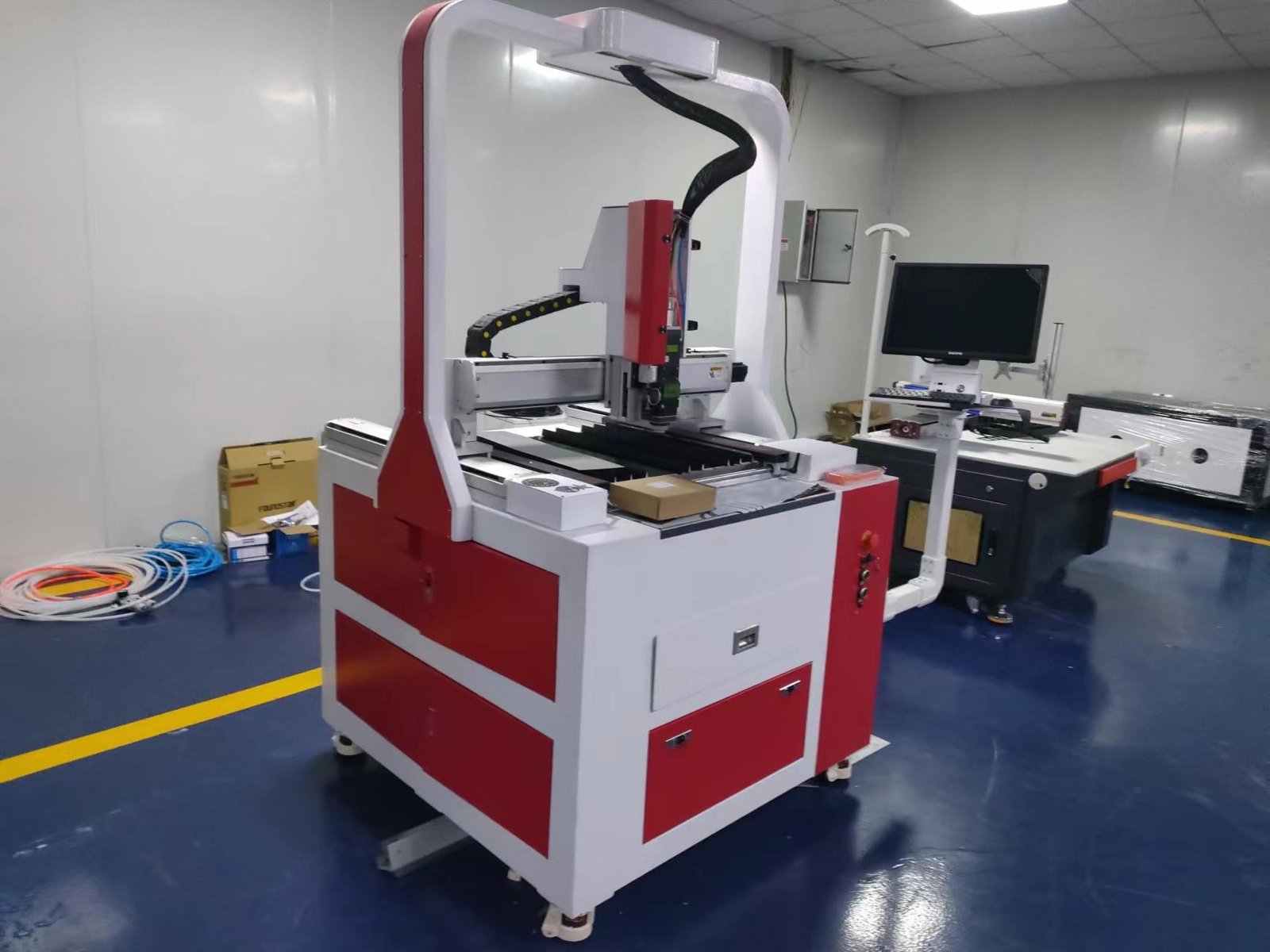 small fiber laser cutting machine