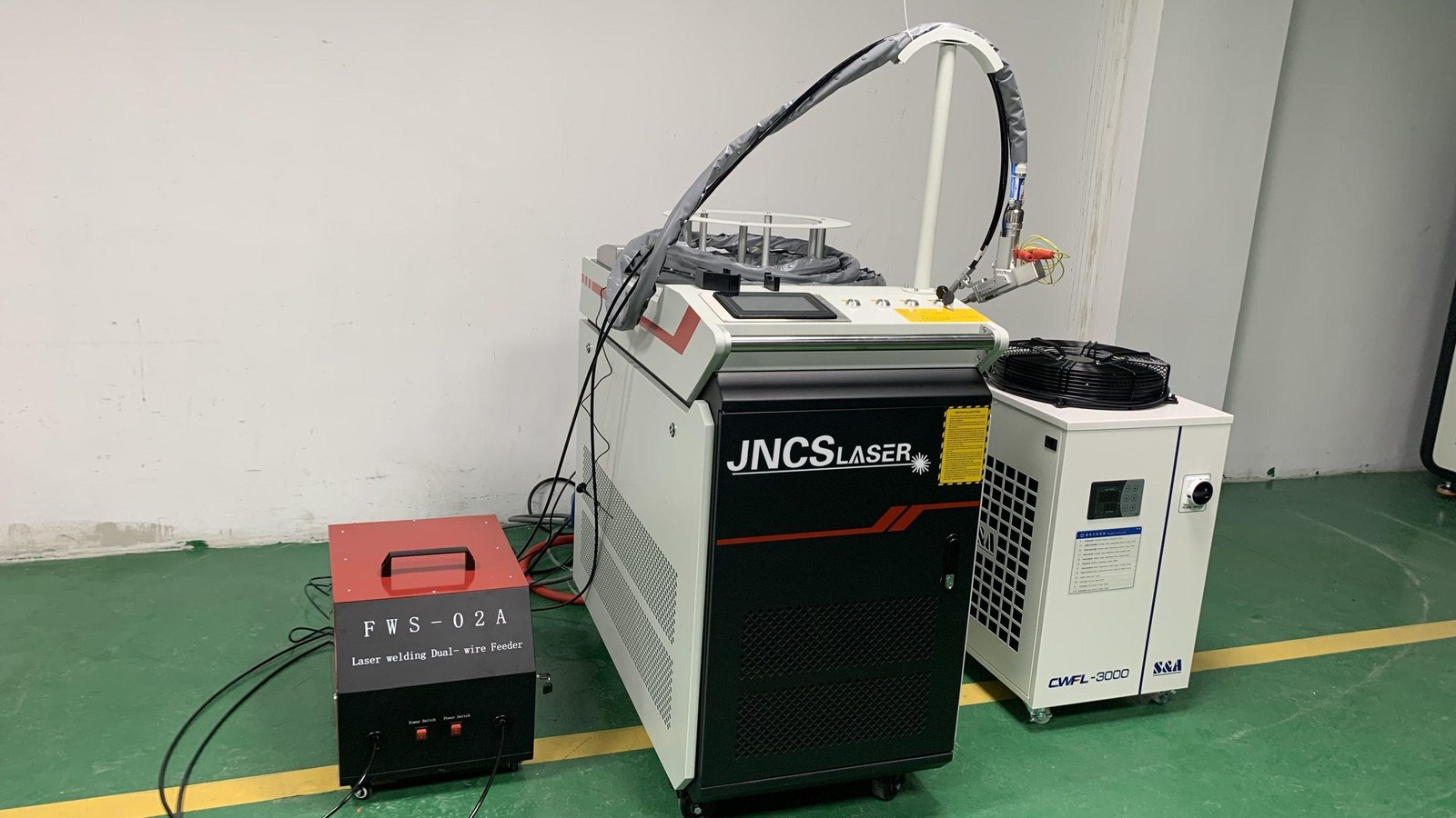 3KW 4 in 1 Fiber Laser Welding Cleaning Cutting Machine with Double Wire Feeder Device