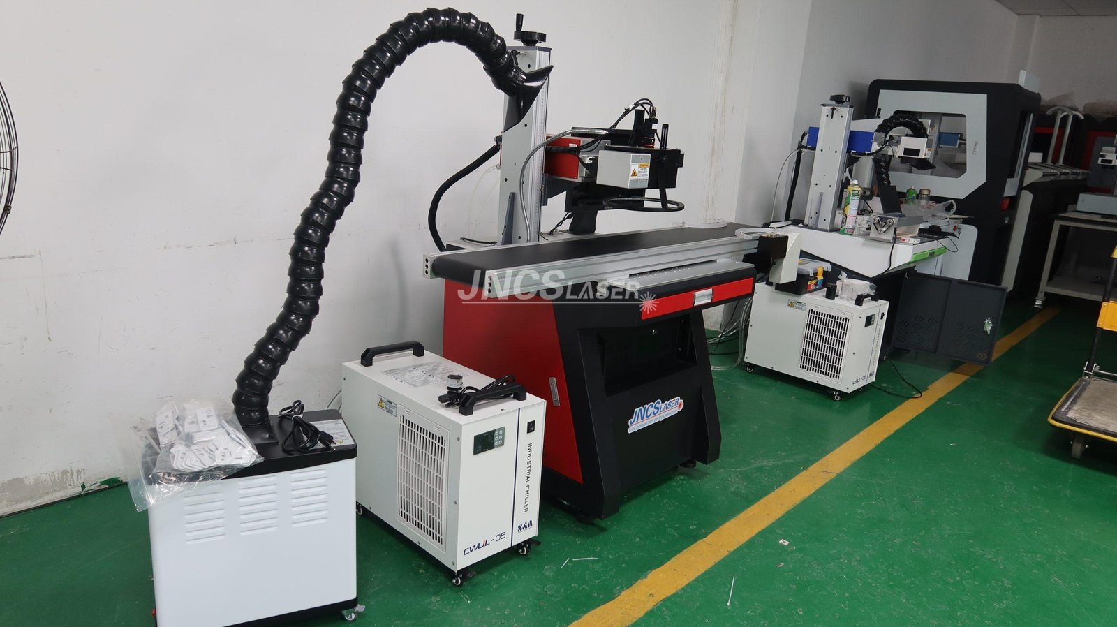 UV laser marking machine with CCD positioning system and conveyor belt batch marking