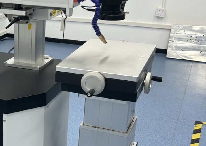 New Design Small 200W Laser Welding Machine for Repairing Mold