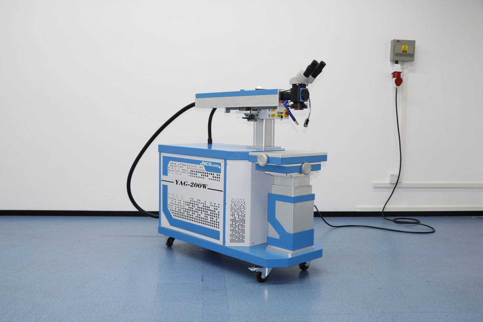 New Design Small 200W Laser Welding Machine for Repairing Mold