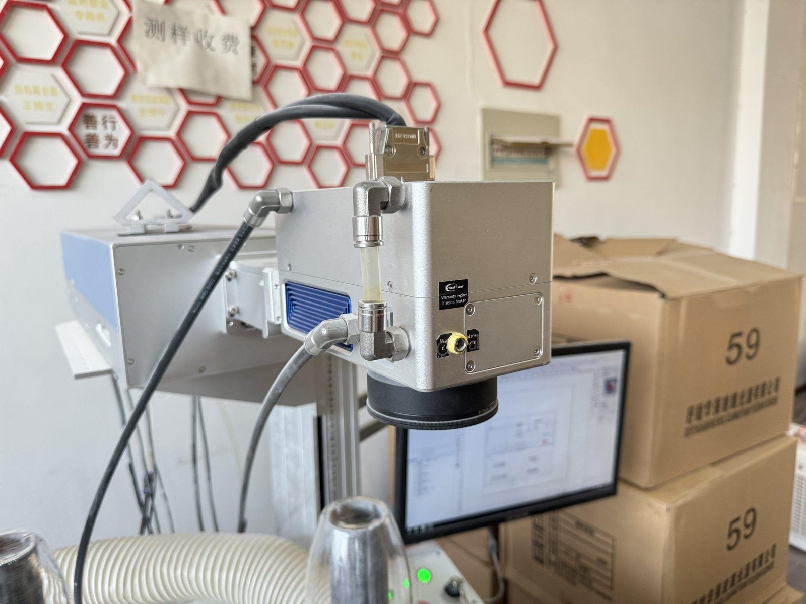 DPSS 55W Diode-Pumped Solid-State Laser borosilicate Glass Drilling Machine