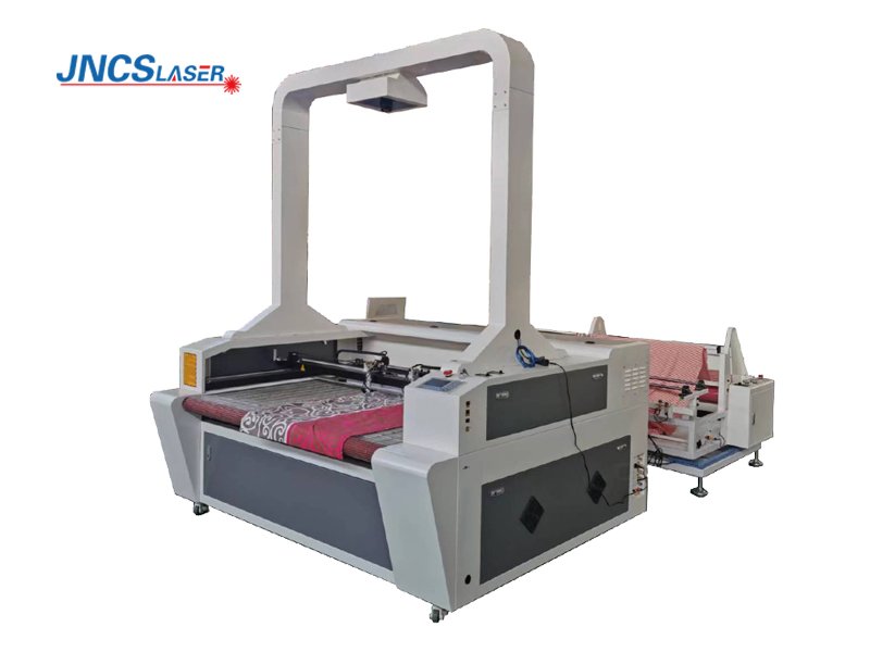 CS1612 CO2 Fabric Laser Cutting Machine with Big CCD and Conveyor Belt