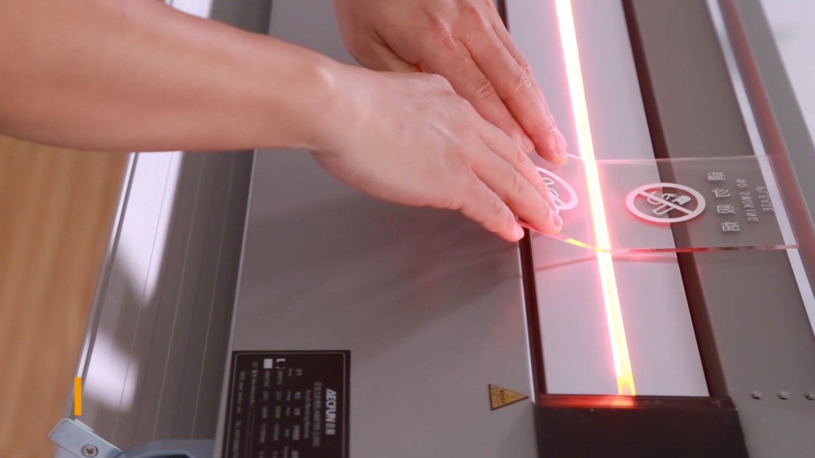 acrylic bending machine