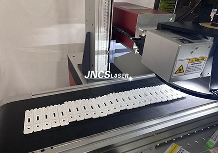 UV laser marking machines with CCD visual positioning systems features