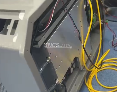 QCW150W 300W High Qulity Fiber Laser Welding Machine with Big Crane