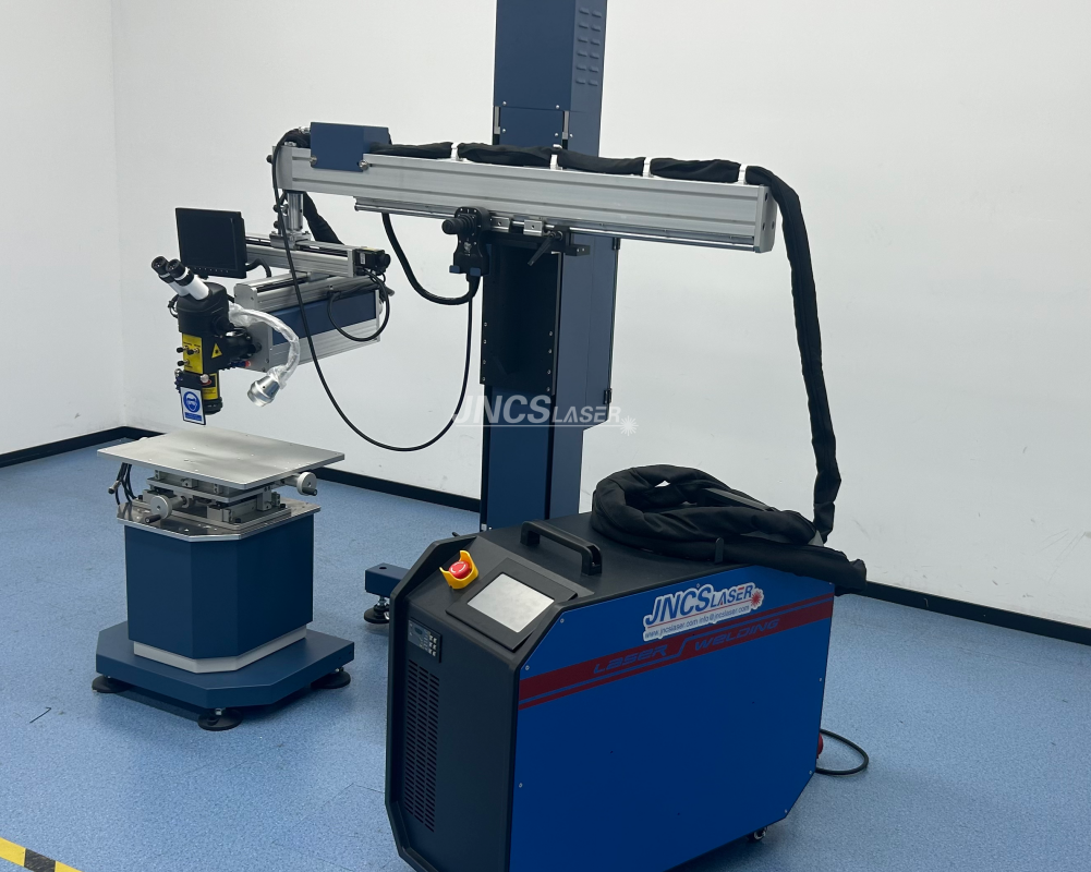 High Precision Cantilever QCW300W Fiber Laser Mold Repair Welding Machine Injection Mold repairing