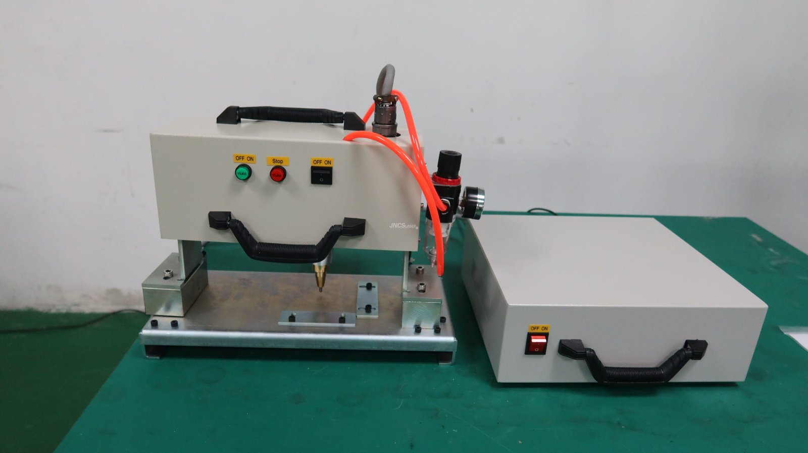 Protable cnc pneumatic dot peen marking machine metal nameplate and metal part