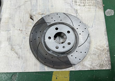 Pulsed Fiber Laser Cleaning for Auto Parts