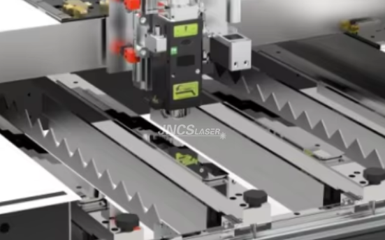 CS6060 600X600mm High Precision Fiber Laser Cutting Machine with Enclosure Cabinet