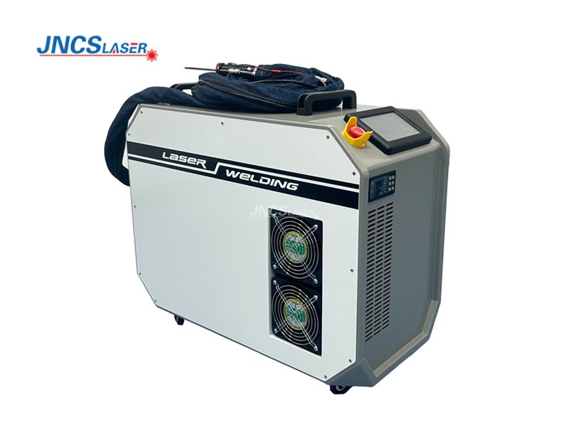 QCW150W Small Handheld Fiber Laser Welding Machine for Channel Letters Welding