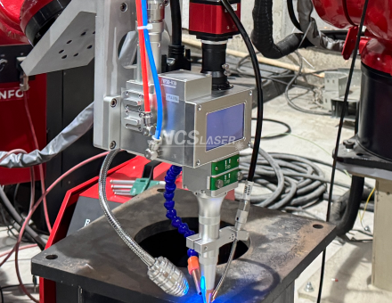 fiber laser welding machine with 6 axis robotic arm
