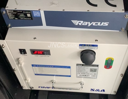 fiber laser welding machine with 6 axis robotic arm